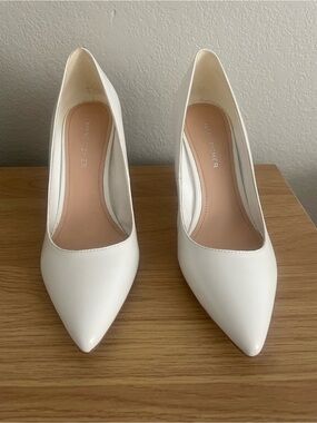 Marc Fisher White heels / pumps